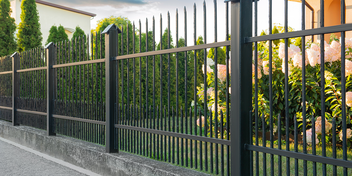 Metal fencing in Los Angeles, CA