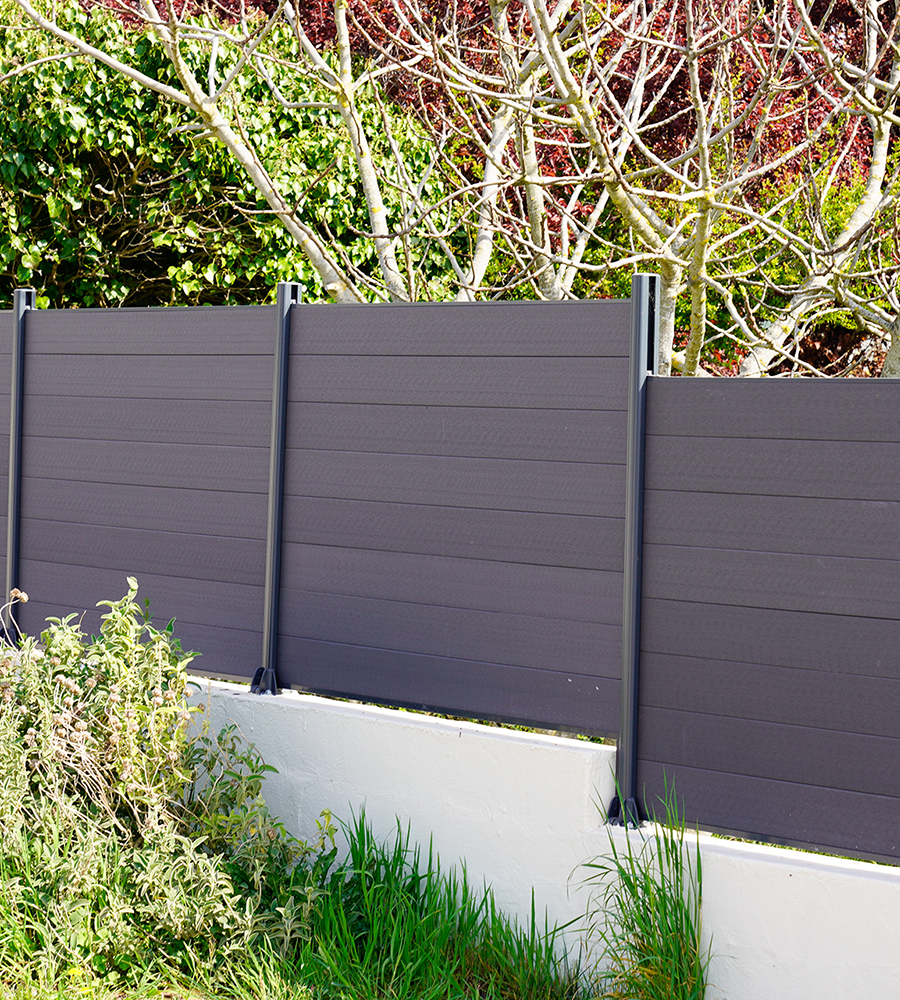 Aluminum fencing in Los Angeles, CA