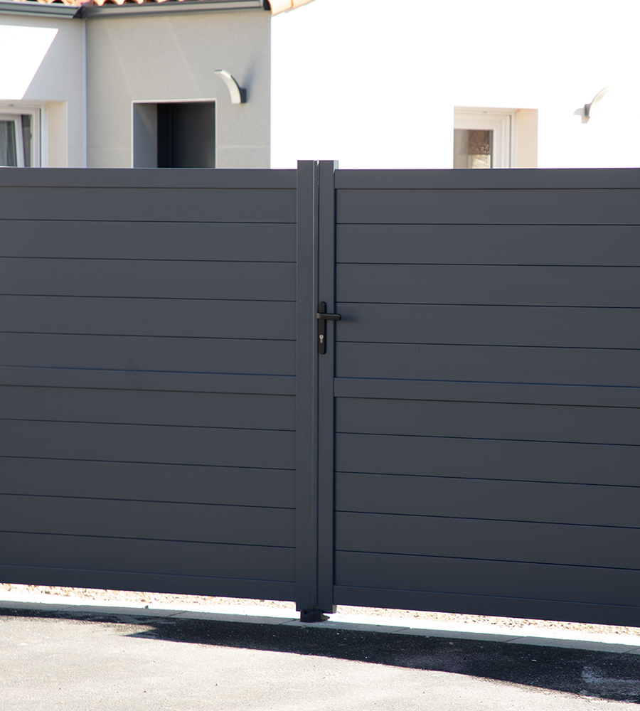 Aluminum fencing in Burbank, CA