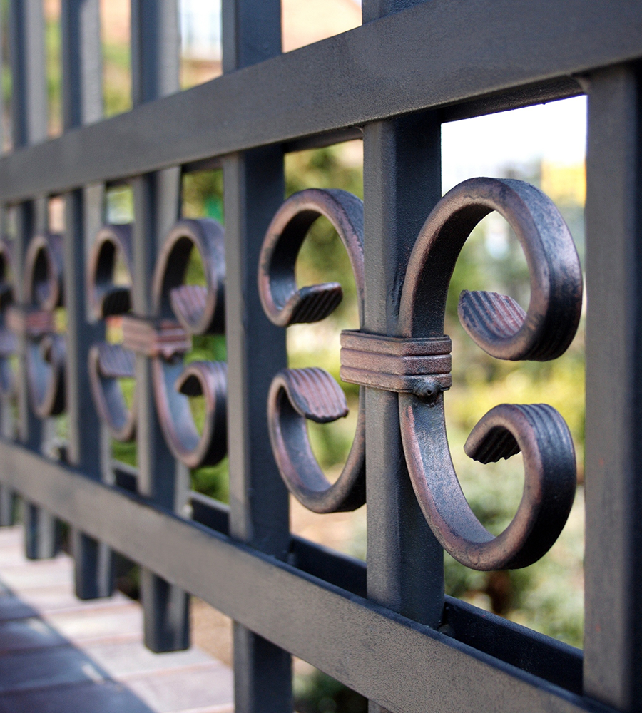 Metal fencing in Lancaster, CA